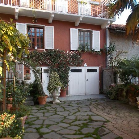 Il Granello Di Senape B&B Palazzo Canavese Exteriör bild