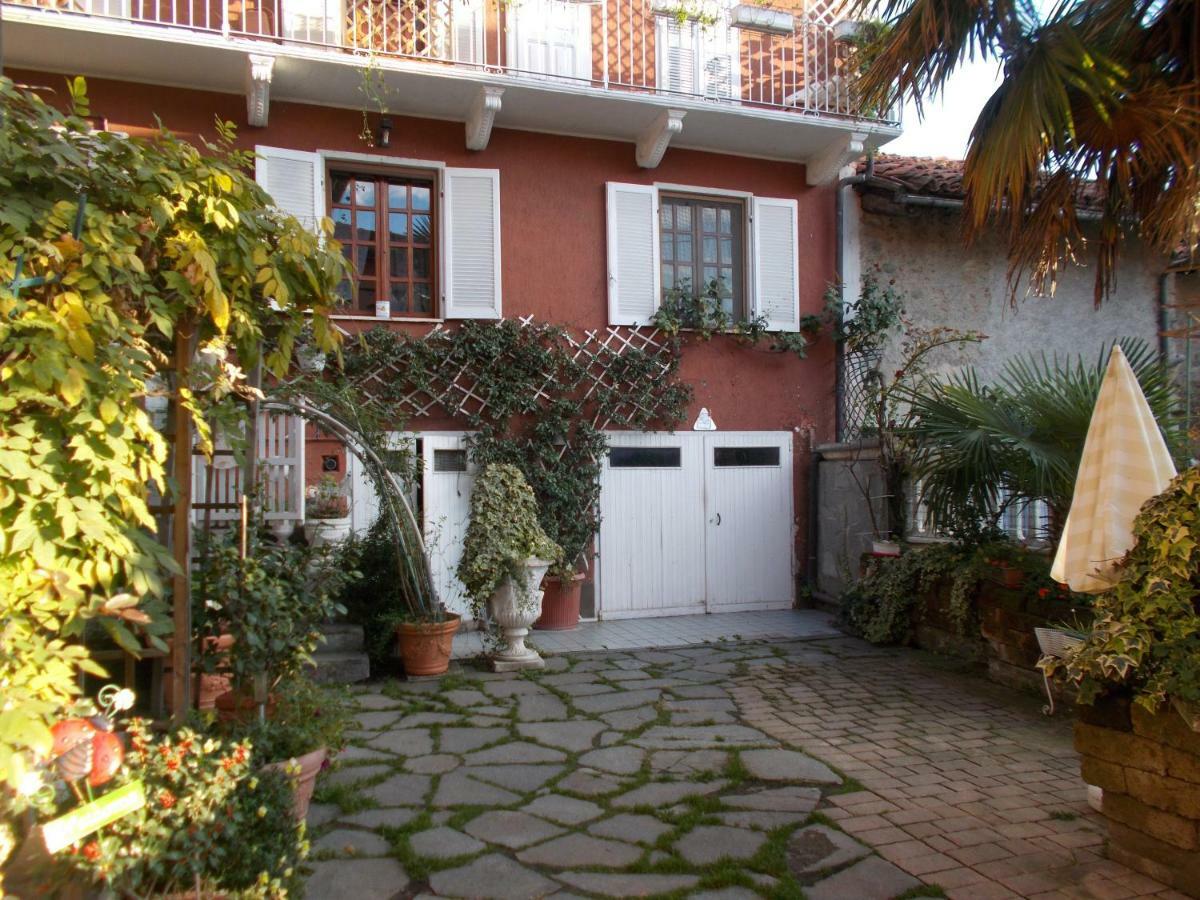 Il Granello Di Senape B&B Palazzo Canavese Exteriör bild